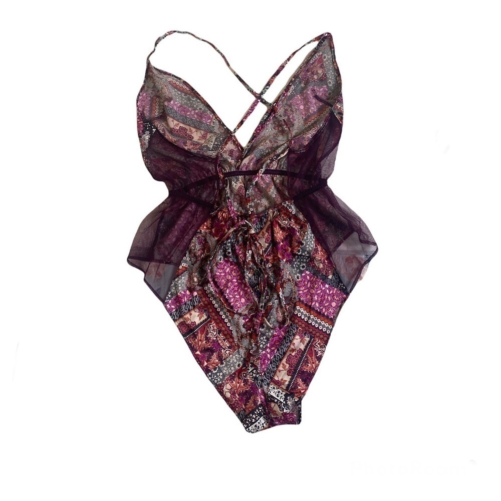 Victoria’s Secret Floral Lace mesh Bodysuit - Picture 2 of 8